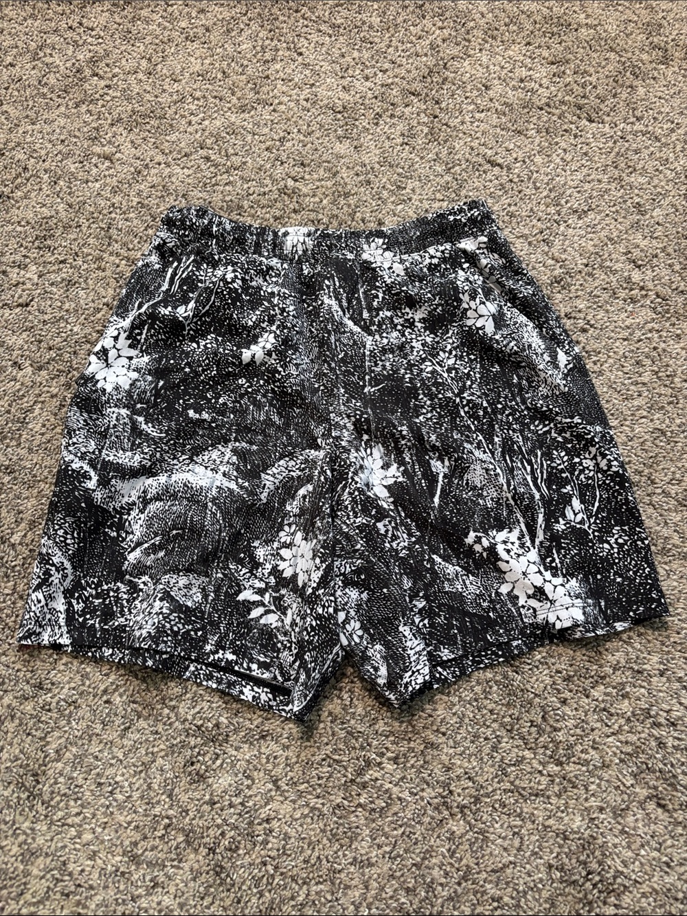 Lululemon Pace Breaker Short *Linerless 7" Updated size small